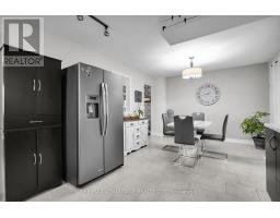 443 SANDRINGHAM CRESCENT - 18