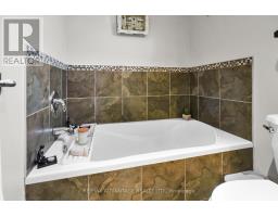 443 SANDRINGHAM CRESCENT - 26