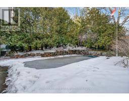 831 RIVERSIDE DRIVE - 41