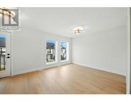 28 - 1870 ALDERSBROOK GATE - 11