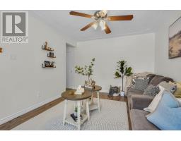 25 HAWKESBURY AVENUE - 10