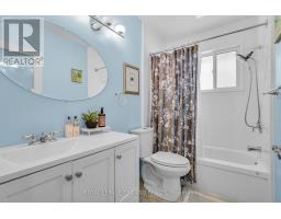 25 HAWKESBURY AVENUE - 14