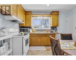 25 HAWKESBURY AVENUE - 19