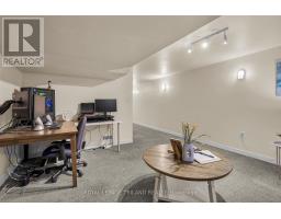 25 HAWKESBURY AVENUE - 27