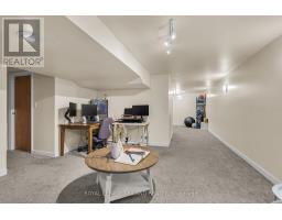 25 HAWKESBURY AVENUE - 28