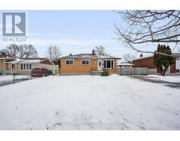 25 HAWKESBURY AVENUE - 3