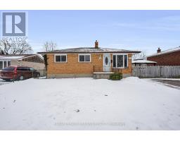 25 HAWKESBURY AVENUE - 4