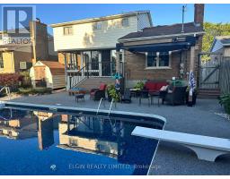 39 LUTON CRESCENT - 15