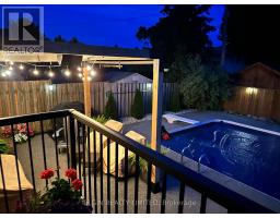 39 LUTON CRESCENT - 17