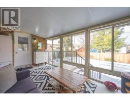 39 LUTON CRESCENT - 31