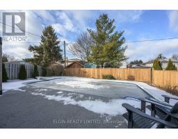 39 LUTON CRESCENT - 8