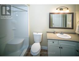 7 - 384 HEAD STREET N - 15