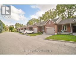 7 - 384 HEAD STREET N - 3