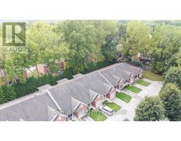 7 - 384 HEAD STREET N - 30