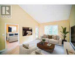 7 - 384 HEAD STREET N - 4