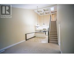 7 - 384 HEAD STREET N - 9