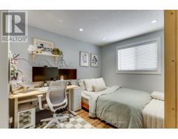 17 MCDONALD AVENUE - 31