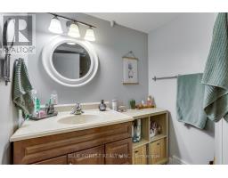 17 MCDONALD AVENUE - 34