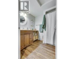 17 MCDONALD AVENUE - 35