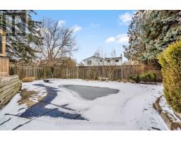 151 BRIXHAM CRESCENT - 35