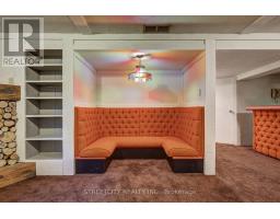 23 DYER CRESCENT - 17