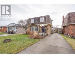 23 DYER CRESCENT - 2