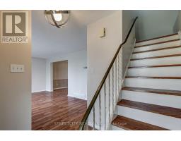 23 DYER CRESCENT - 21