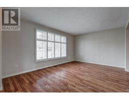 23 DYER CRESCENT - 22