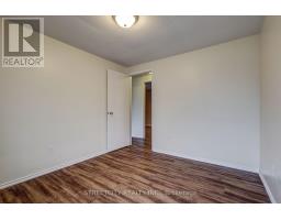 23 DYER CRESCENT - 33