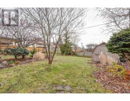 23 DYER CRESCENT - 41