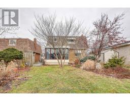 23 DYER CRESCENT - 44