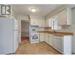 23 DYER CRESCENT - 7