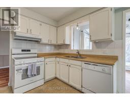 23 DYER CRESCENT - 8