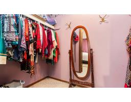 146 ANDOVER DRIVE - 22