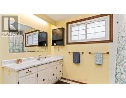 146 ANDOVER DRIVE - 27