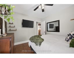 652 PERCY STREET - 22