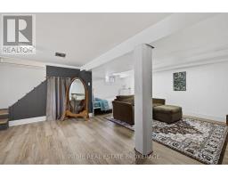 652 PERCY STREET - 32