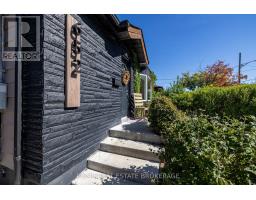 652 PERCY STREET - 5