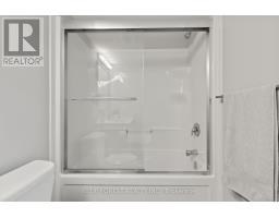 50 - 3200 SINGLETON AVENUE - 16