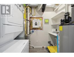 50 - 3200 SINGLETON AVENUE - 17