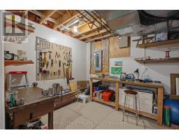 90 LONGVIEW COURT - 39