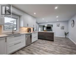 14 COBBLESTONE ROAD - 12