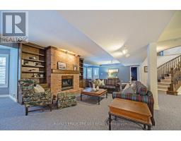 31 WOODS EDGE CLOSE - 31