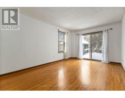 402 VICTORIA STREET - 17