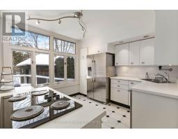 402 VICTORIA STREET - 19