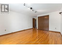 402 VICTORIA STREET - 28