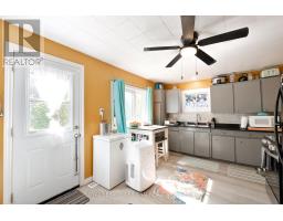 61 BRISCOE STREET W - 20