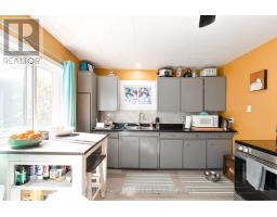 61 BRISCOE STREET W - 21