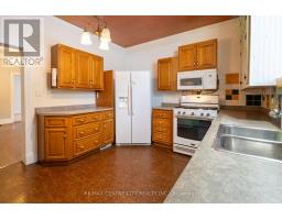 182 VICTORIA STREET - 12