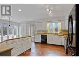 15 BAYSIDE COURT - 16